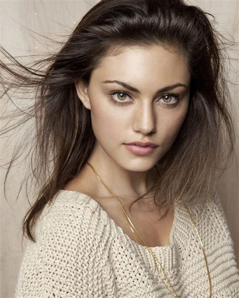 phoebe tonkin photo gallery.